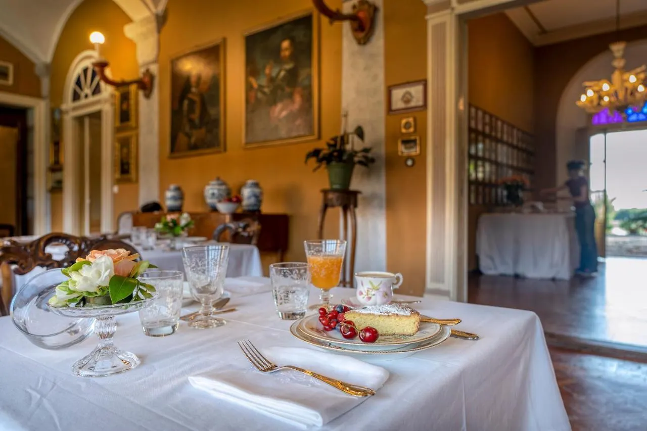 Bed and Breakfast Palazzo Cavagna Sangiuliani Bereguardo 0*,  Italien