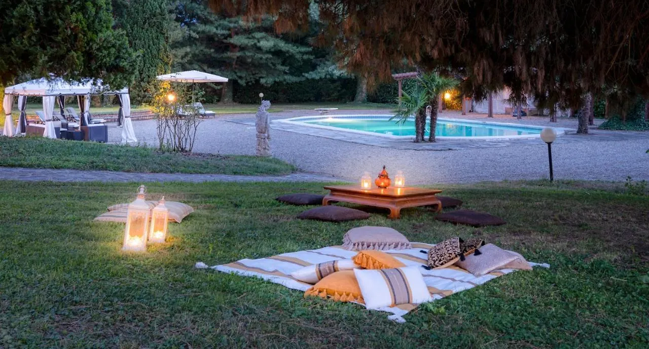 Palazzo Cavagna Sangiuliani Bed & Breakfast Bereguardo Italy