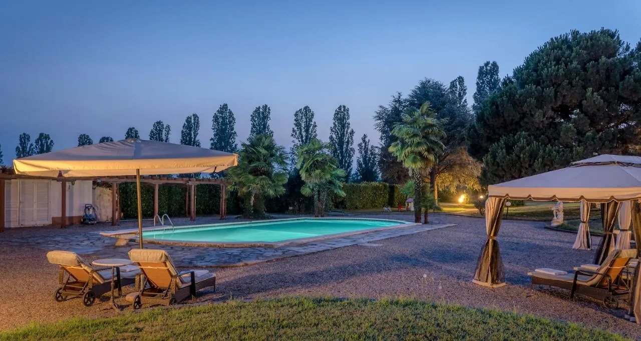 Palazzo Cavagna Sangiuliani Bed & Breakfast Bereguardo 0*,  Italy
